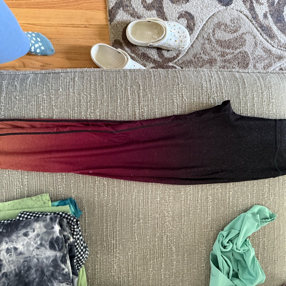 Peloton Pink Ombre Leggings Size Small